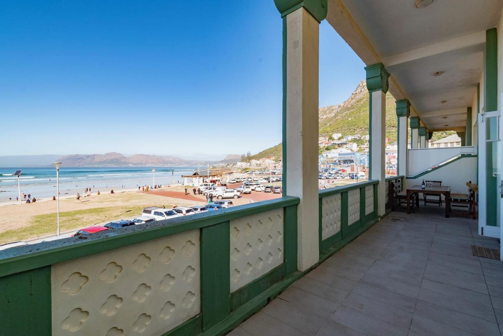 The Muizenberg Retreat *